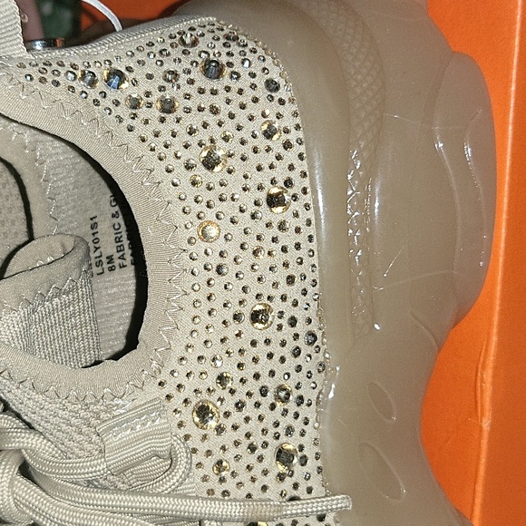 Brand New Steve Madden Sneakers 👟 - Picture 3 of 9